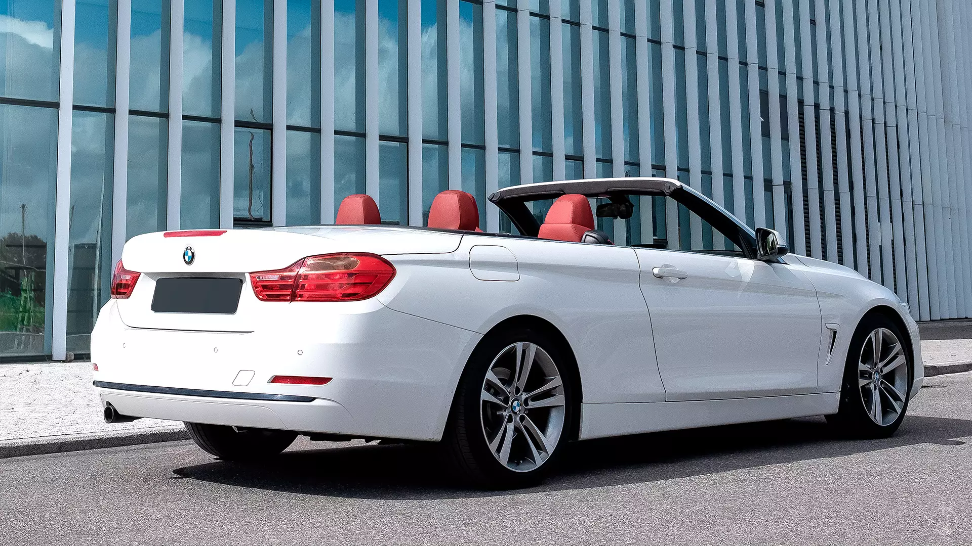 Аренда BMW 4 Cabriolet в Петербурге без водителя