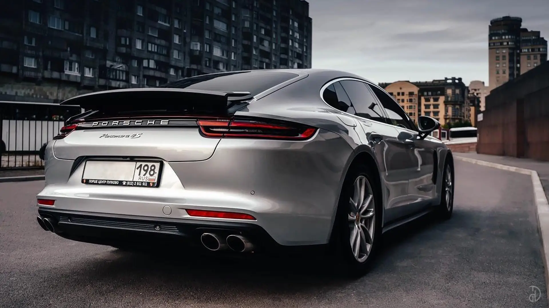 Аренда Porsche Panamera 4S в Санкт-Петербурге. Фото 3