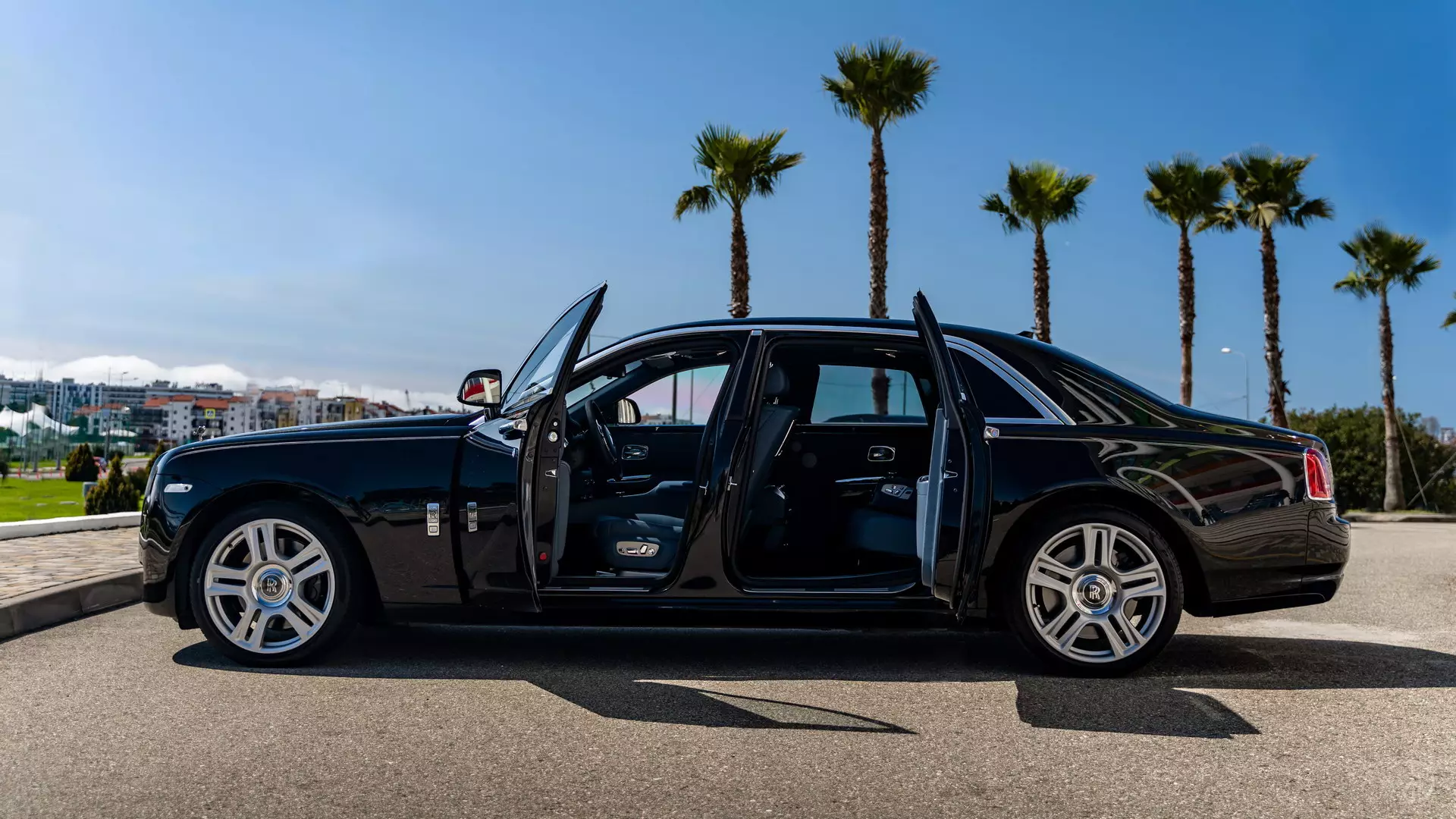 Аренда Rolls-Royce Ghost с водителем. Фото 3
