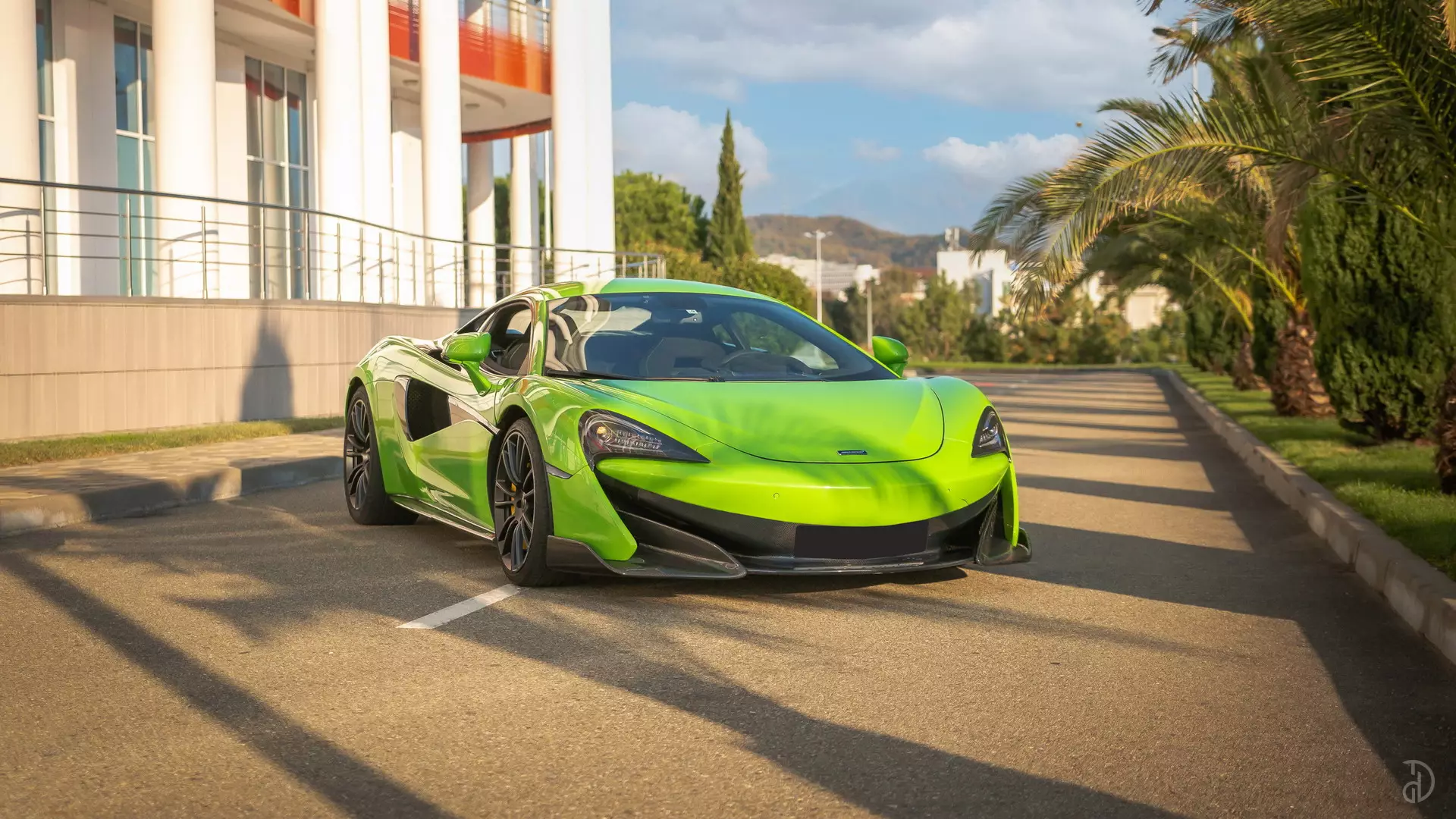 Аренда McLaren 570S в Санкт-Петербурге. Фото 3