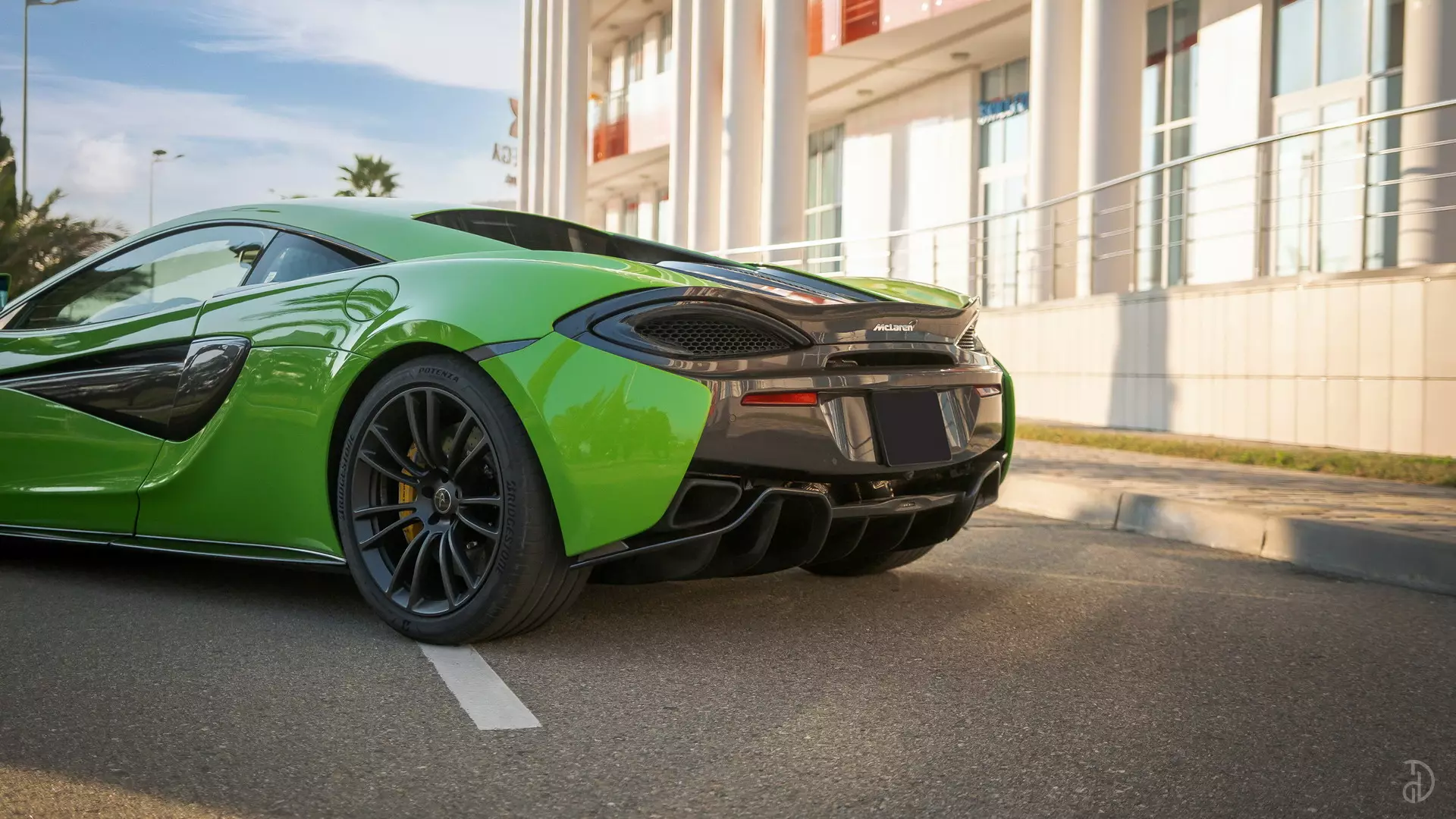 Аренда McLaren 570S в Санкт-Петербурге. Фото 6