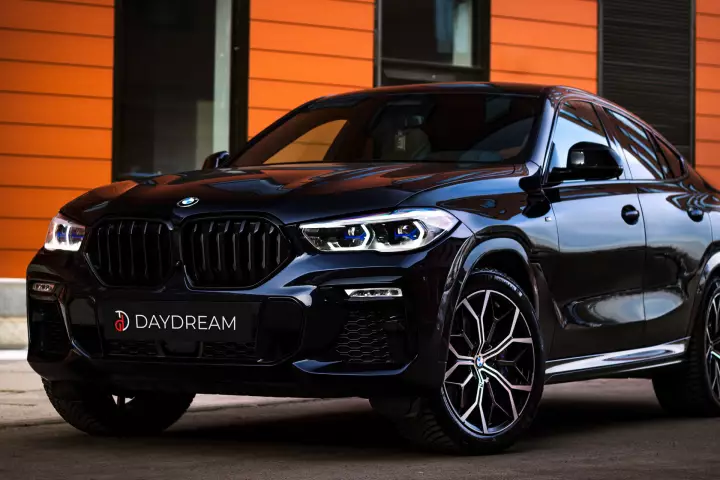 Аренда BMW X6 M50d в Москве