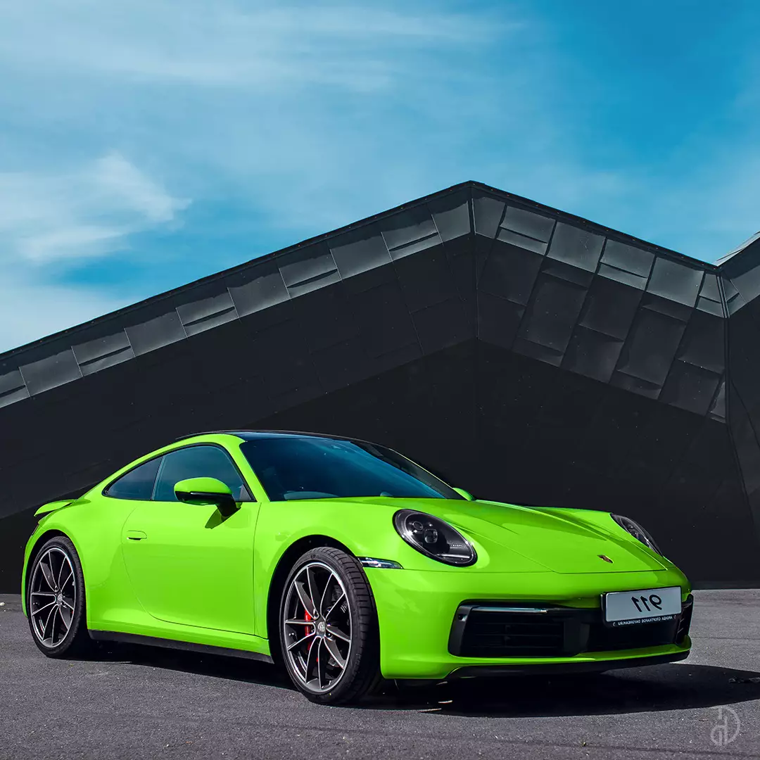 Аренда Porsche 911 Carrera 4S 992 в Москве без водителя