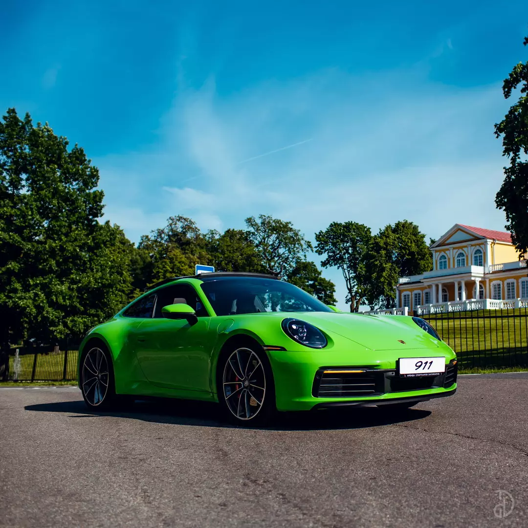 Аренда Porsche 911 Carrera 4S 992 в СПб без водителя. Прокат Порше 911  карера