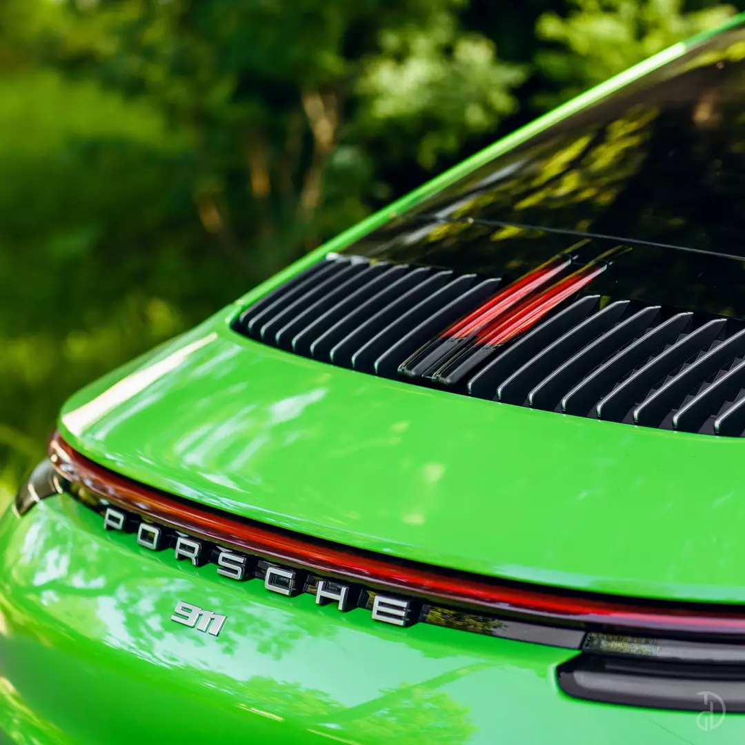 Аренда Porsche 911 Carrera 4S 992 в СПб без водителя. Прокат Порше 911  карера