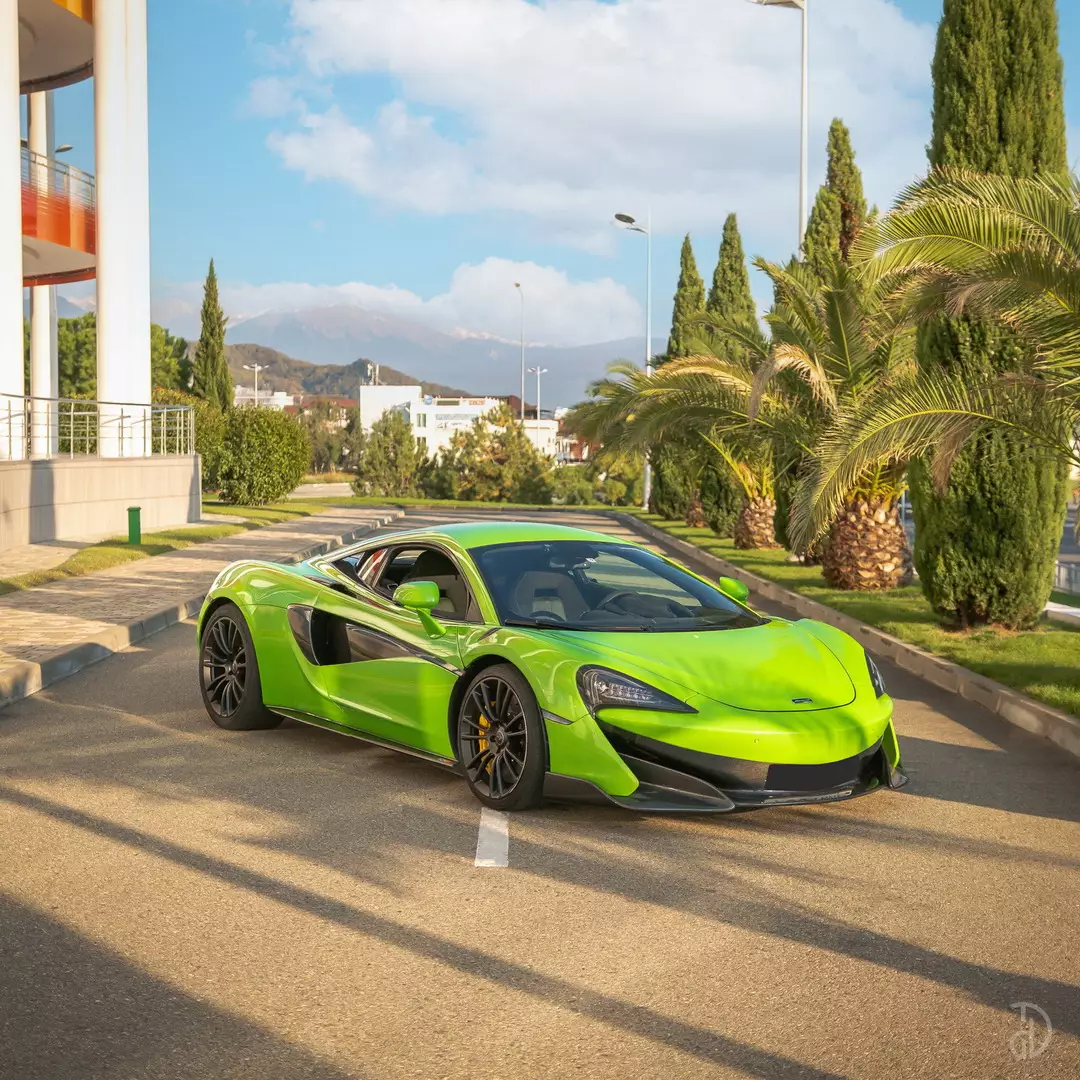 Аренда McLaren 570S в Москве. Прокат Макларен по выгодной цене