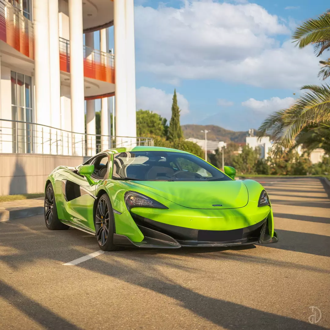 Аренда McLaren 570S в Москве. Прокат Макларен по выгодной цене