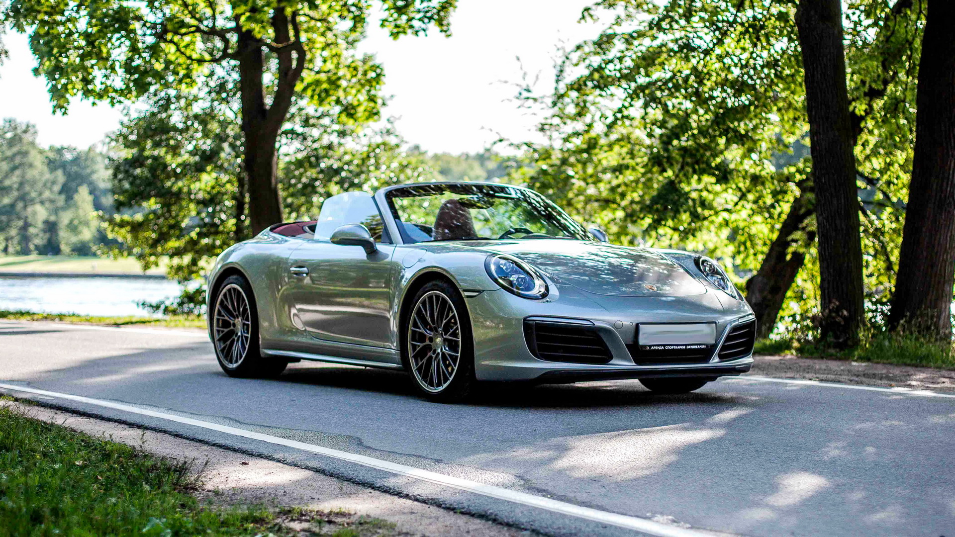 Аренда Porsche 911 Carrera 4S Cabriolet в Москве