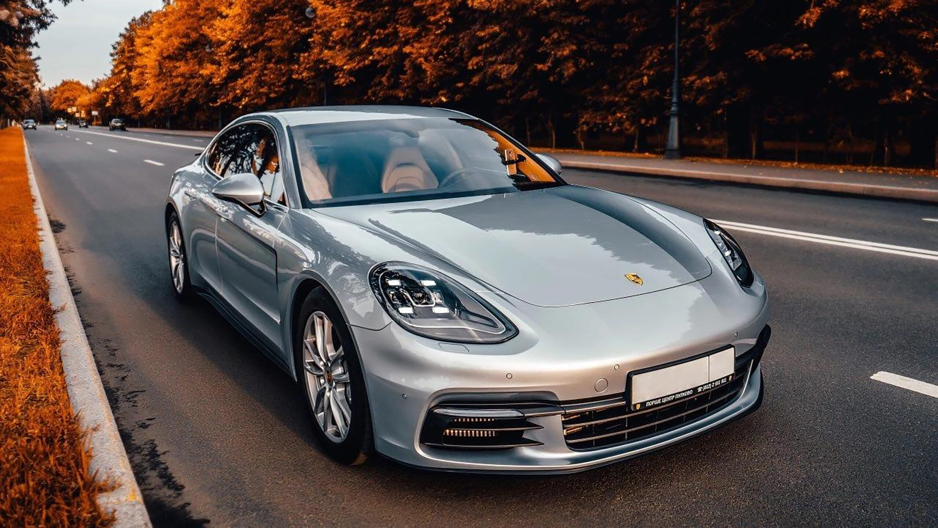 Аренда Porsche Panamera 4S в Санкт-Петербурге