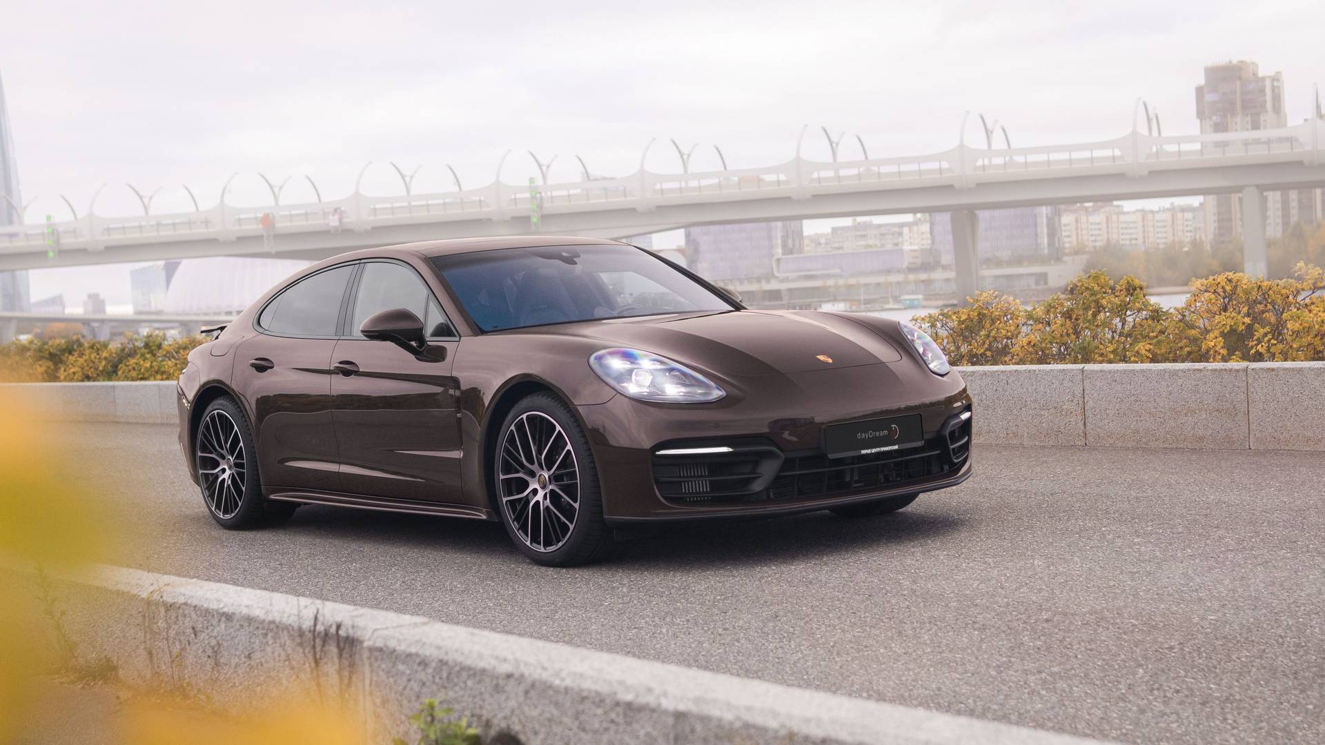 Аренда Porsche Panamera 4S NEW в Санкт-Петербурге